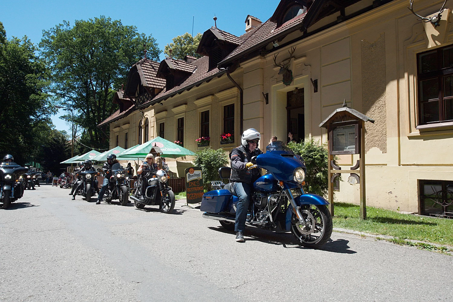 stara myslivna harley davidson 02
