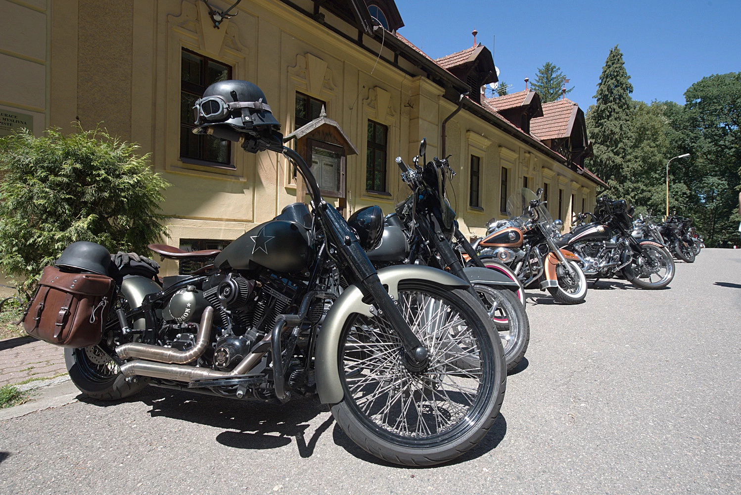 stara myslivna harley davidson 17