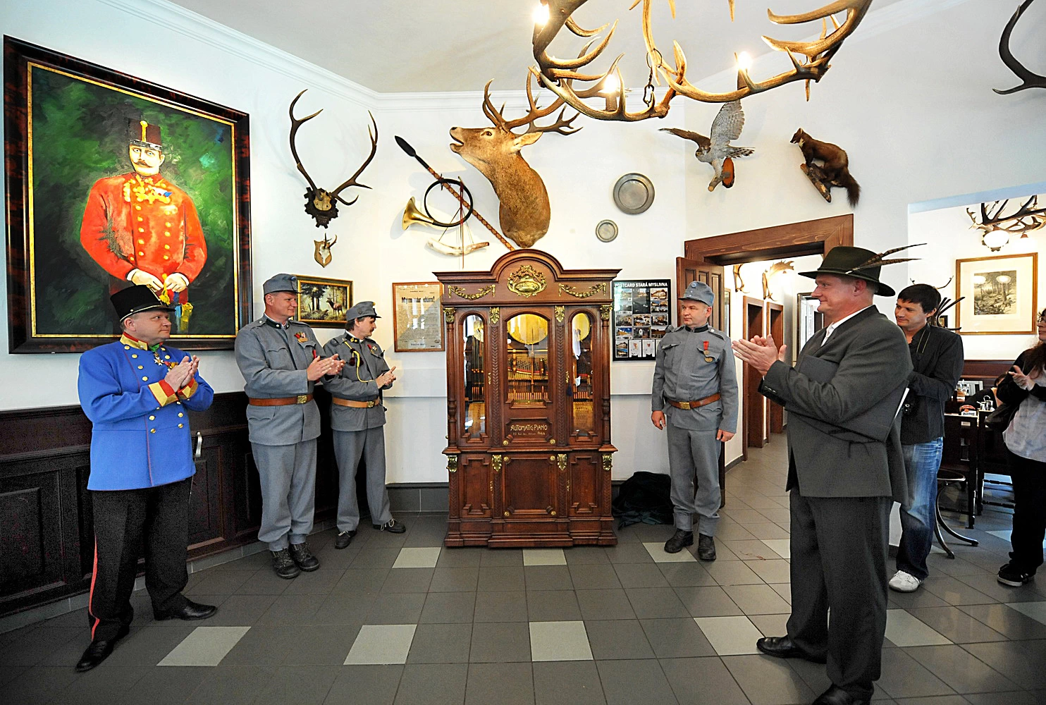 stara myslivna orchestrion 05