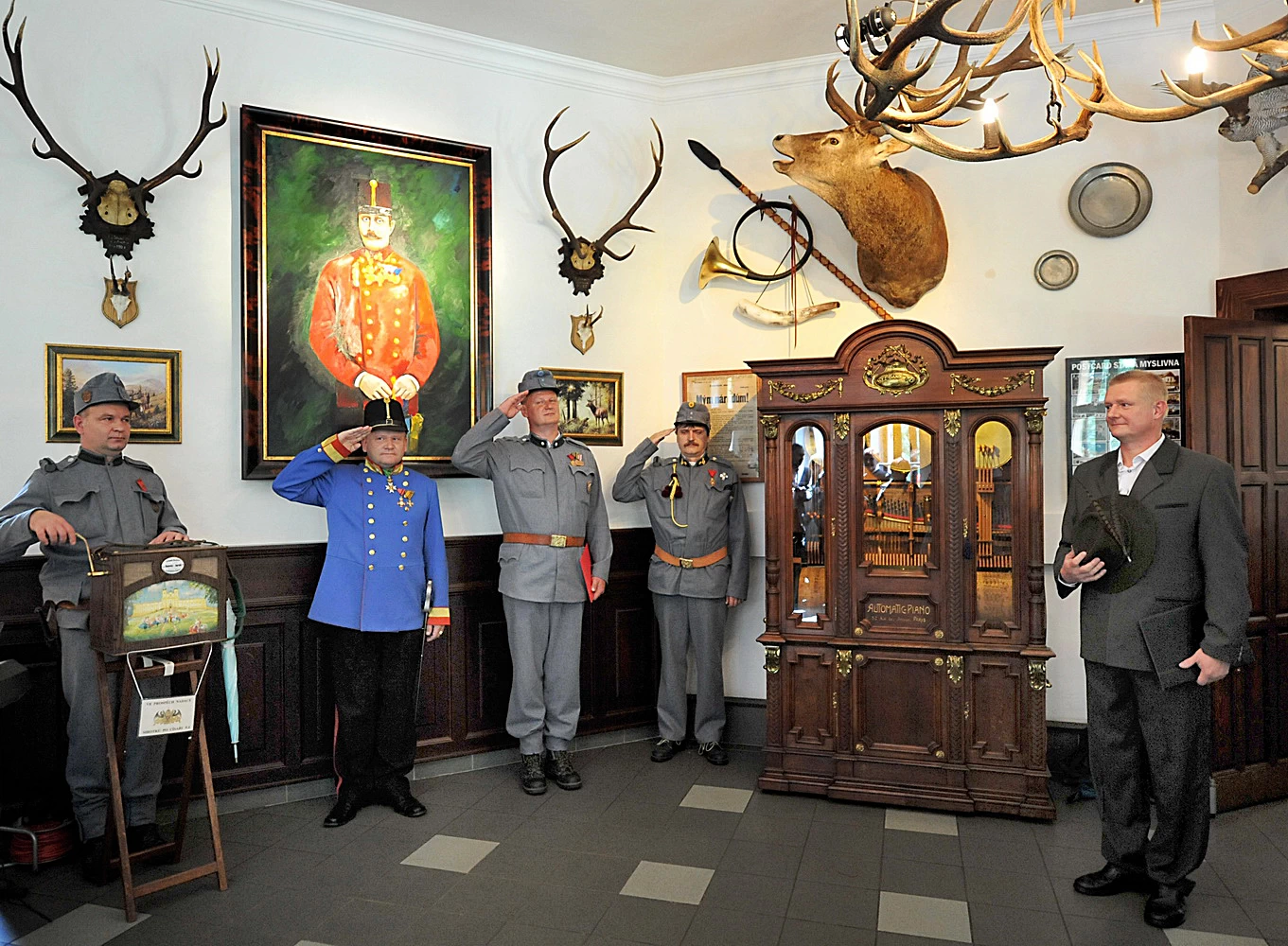 stara myslivna orchestrion 06