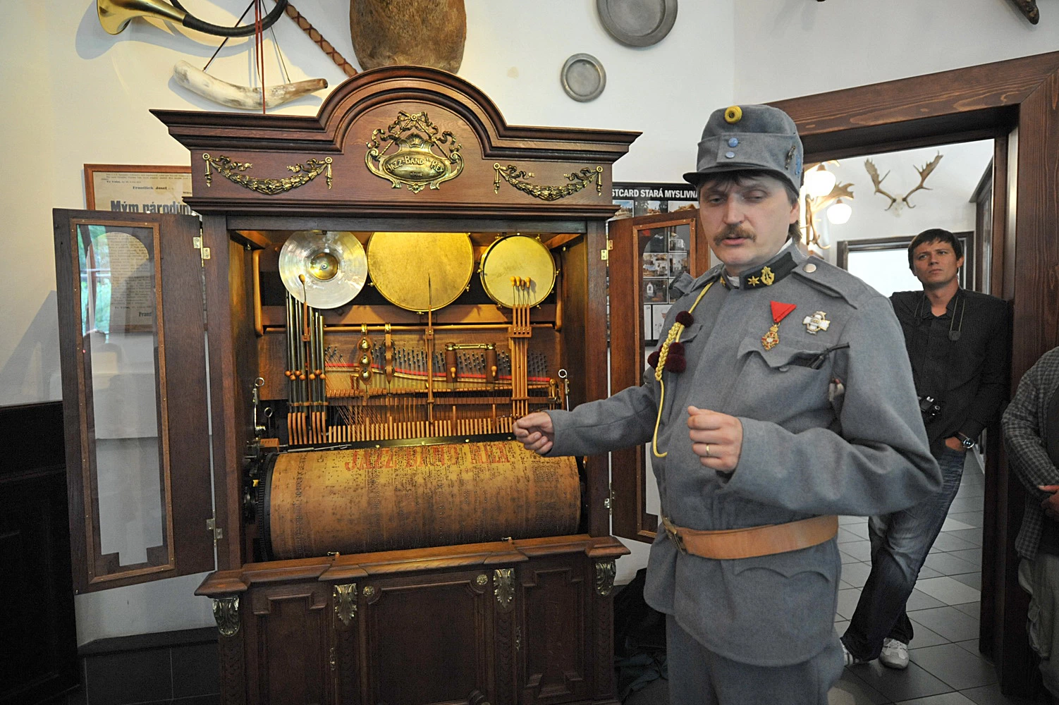 stara myslivna orchestrion 13
